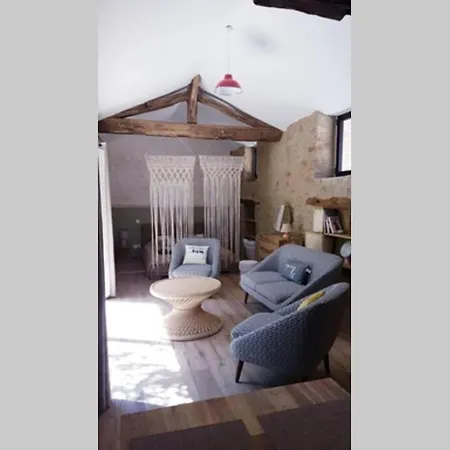 Holiday home De Charme Au Coeur Du Perigord Le Bourdeix
