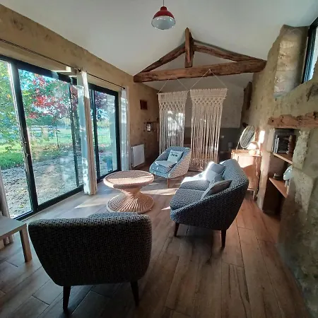 Holiday home De Charme Au Coeur Du Perigord Le Bourdeix